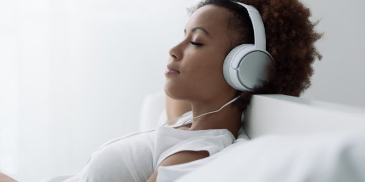 Does-Listening-To-Music-or-Podcasts-Count-as-Screen-Time